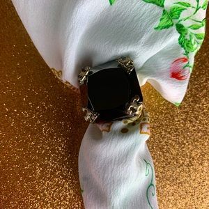 Gorgeous Tory Burch Ring size 6